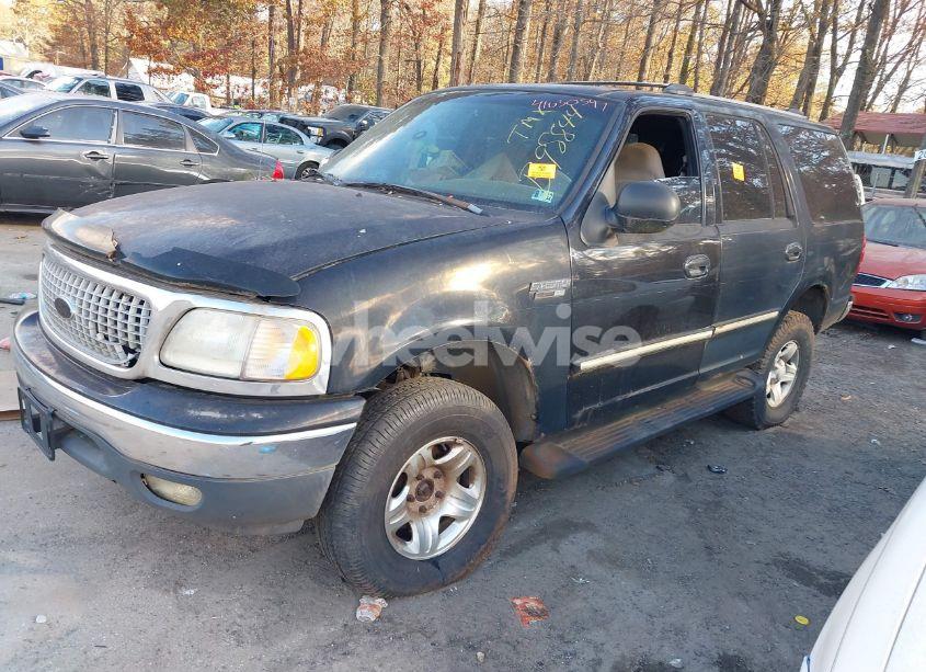 Photo 2 of 1999 Ford Expedition XLT (VIN 1FMRU186XXLB98844)