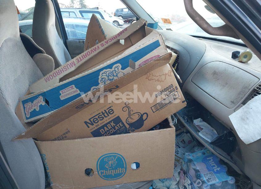 Photo 5 of 1999 Ford Expedition XLT (VIN 1FMRU186XXLB98844)