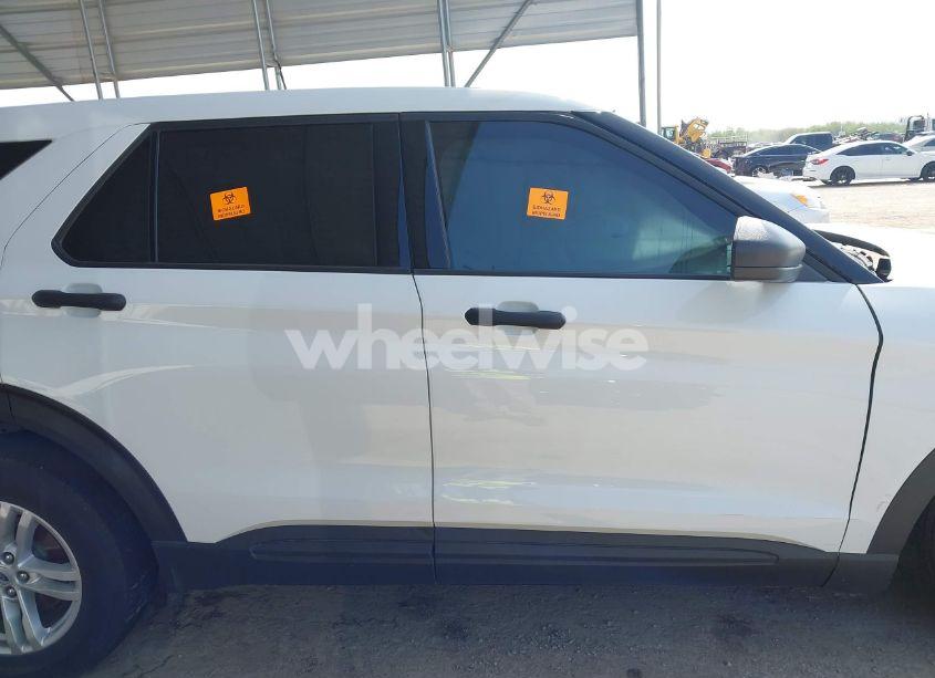 Photo 13 of 2023 Ford Explorer (VIN 1FMSK7BH1PGB27187)
