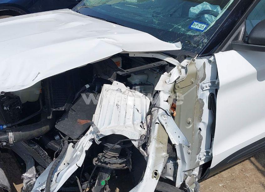 Photo 6 of 2023 Ford Explorer (VIN 1FMSK7BH1PGB27187)