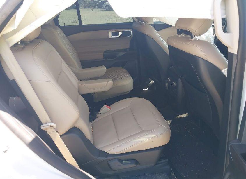 Photo 8 of 2020 Ford Explorer XLT (VIN 1FMSK7DH0LGA67202)