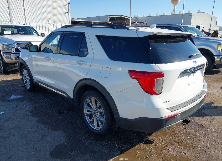 Photo 3 of 2020 Ford Explorer XLT (VIN 1FMSK7DH0LGD16145)
