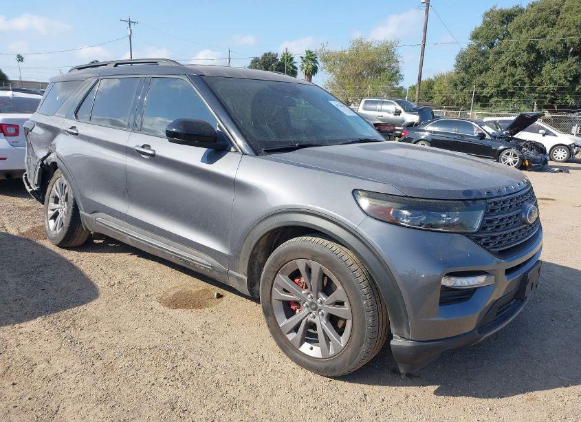 2021 Ford Explorer XLT (VIN 1FMSK7DH0MGB43793) main photo