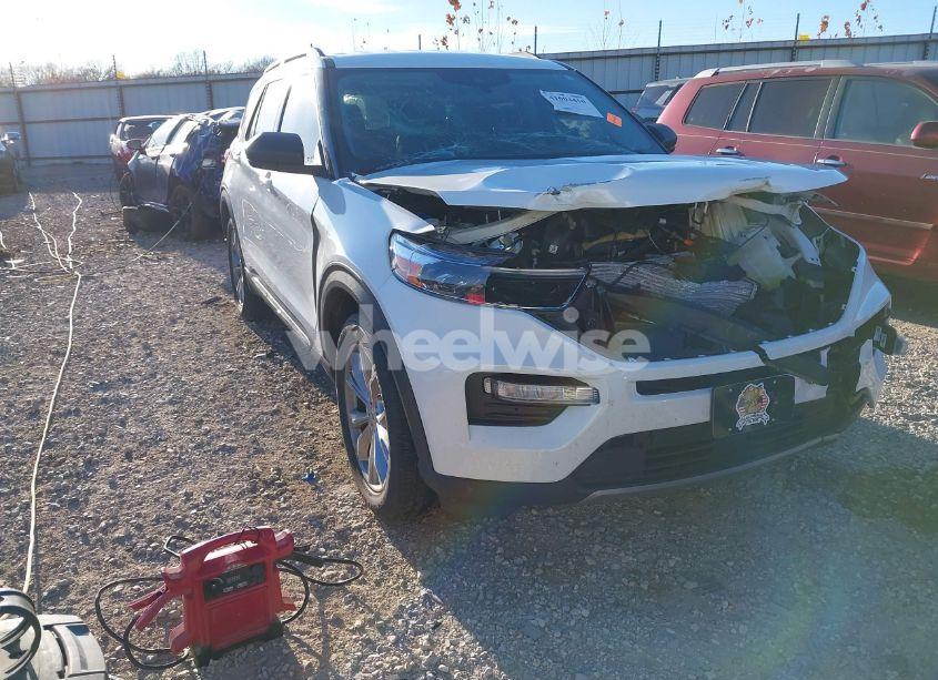 2023 Ford Explorer XLT (VIN 1FMSK7DH0PGA37896) main photo