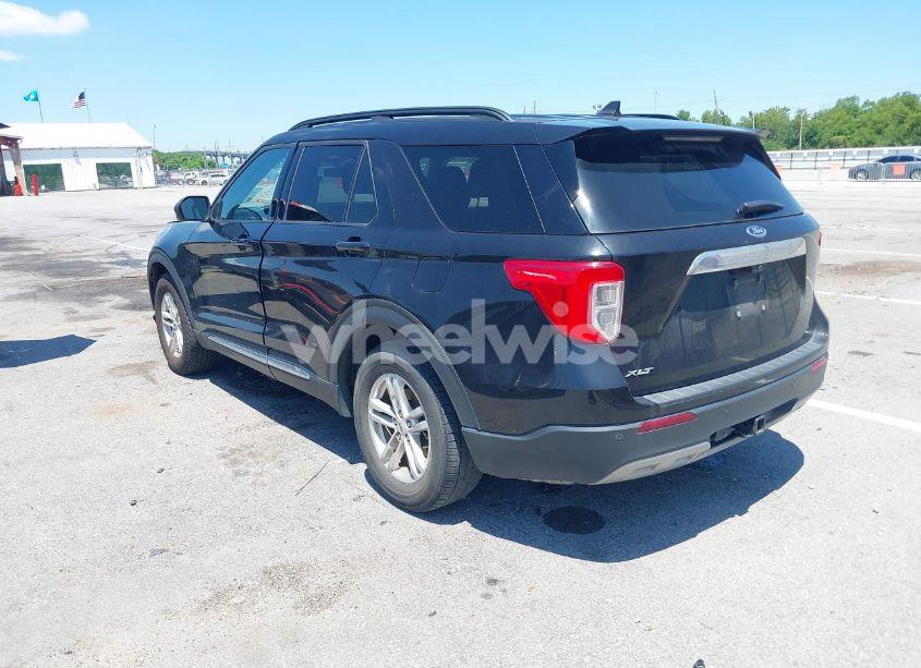 Photo 3 of 2023 Ford Explorer XLT (VIN 1FMSK7DH0PGA83874)