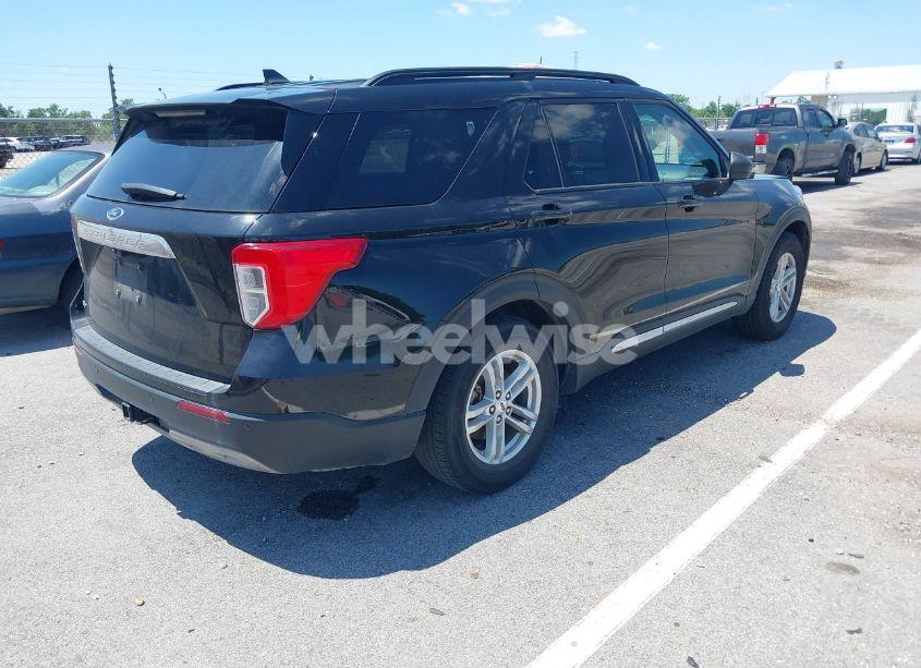 Photo 4 of 2023 Ford Explorer XLT (VIN 1FMSK7DH0PGA83874)