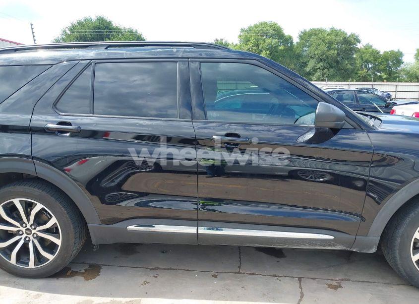 Photo 13 of 2020 Ford Explorer XLT (VIN 1FMSK7DH1LGA80248)