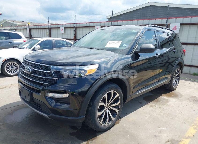 Photo 2 of 2020 Ford Explorer XLT (VIN 1FMSK7DH1LGA80248)