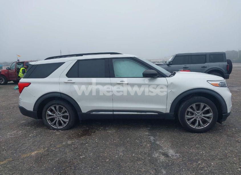 Photo 13 of 2020 Ford Explorer XLT (VIN 1FMSK7DH1LGB01597)
