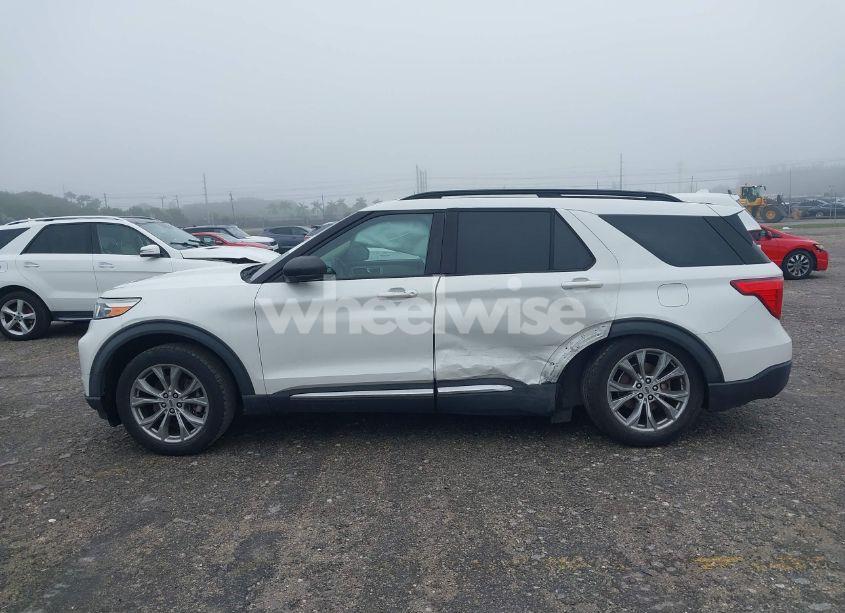 Photo 14 of 2020 Ford Explorer XLT (VIN 1FMSK7DH1LGB01597)