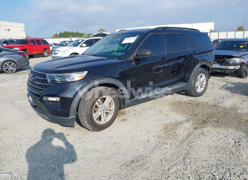 Photo 2 of 2020 Ford Explorer XLT (VIN 1FMSK7DH1LGB89633)