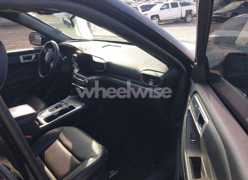 Photo 5 of 2020 Ford Explorer XLT (VIN 1FMSK7DH1LGB89633)