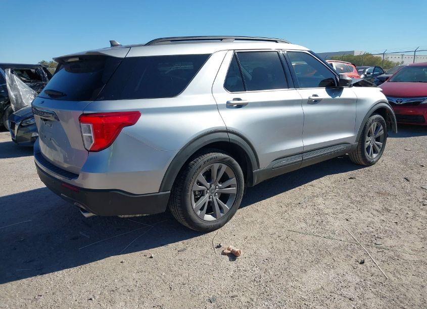 Photo 4 of 2021 Ford Explorer XLT (VIN 1FMSK7DH1MGB59193)