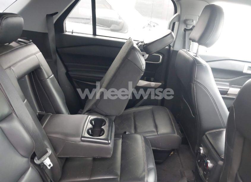 Photo 19 of 2021 Ford Explorer XLT (VIN 1FMSK7DH1MGC16346)