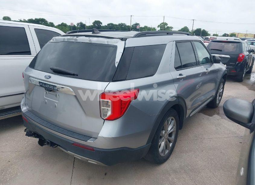 Photo 4 of 2021 Ford Explorer XLT (VIN 1FMSK7DH1MGC16346)