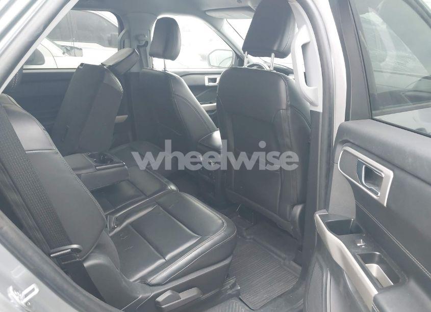 Photo 8 of 2021 Ford Explorer XLT (VIN 1FMSK7DH1MGC16346)