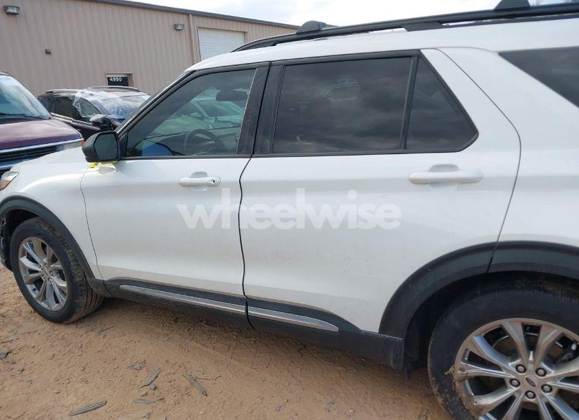 Photo 14 of 2022 Ford Explorer XLT (VIN 1FMSK7DH1NGA36608)