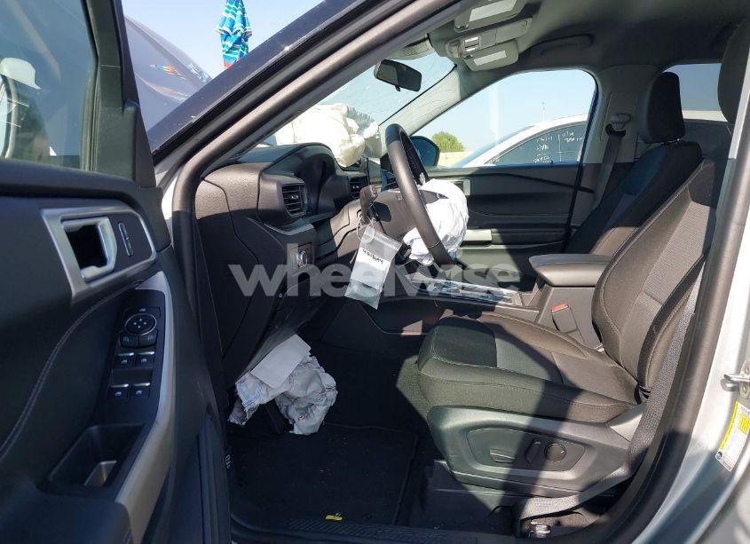 Photo 5 of 2023 Ford Explorer XLT (VIN 1FMSK7DH1PGA09797)