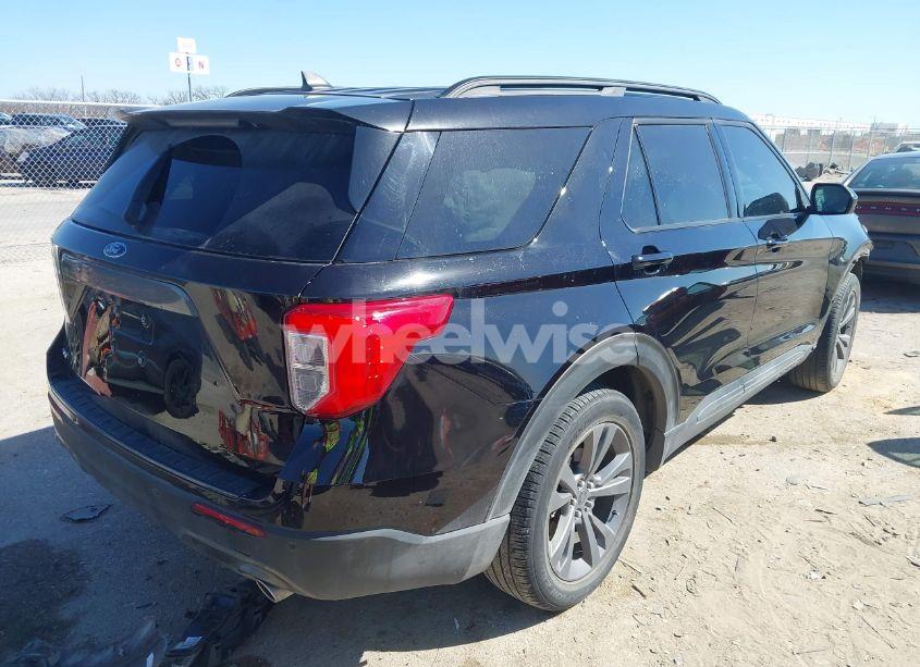 Photo 4 of 2023 Ford Explorer XLT (VIN 1FMSK7DH1PGA92910)