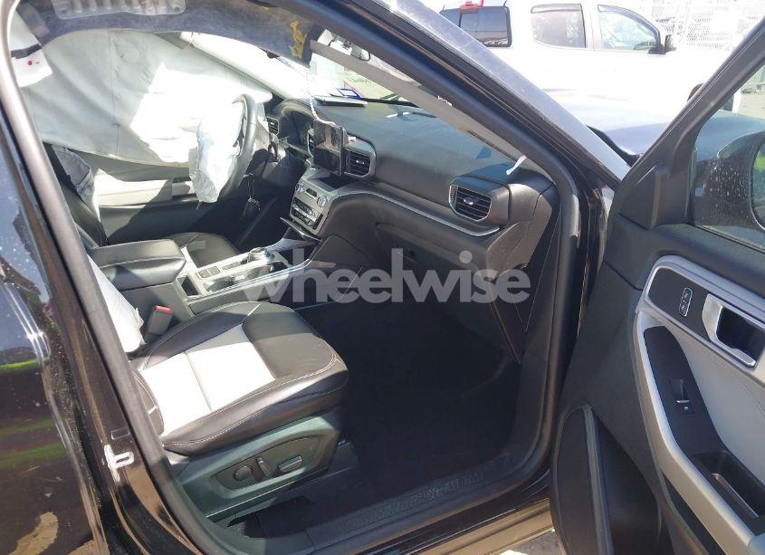 Photo 5 of 2023 Ford Explorer XLT (VIN 1FMSK7DH1PGA92910)