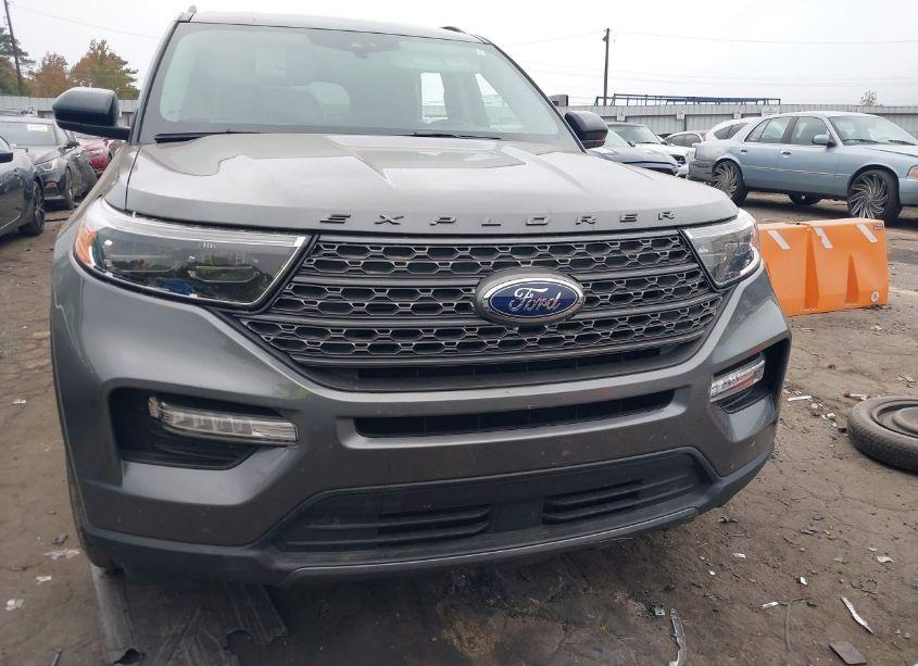 Photo 12 of 2023 Ford Explorer XLT (VIN 1FMSK7DH1PGB33536)