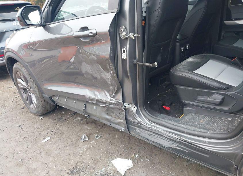 Photo 18 of 2023 Ford Explorer XLT (VIN 1FMSK7DH1PGB33536)