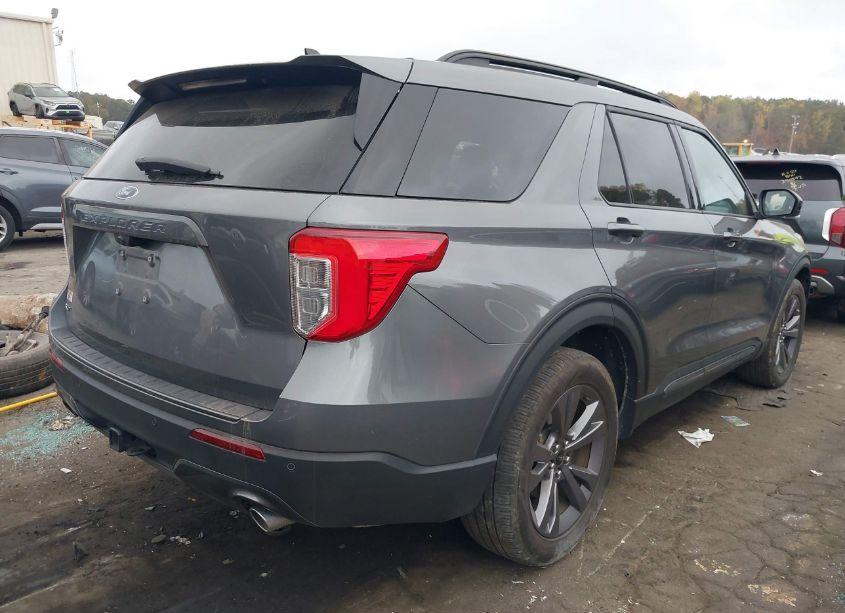 Photo 4 of 2023 Ford Explorer XLT (VIN 1FMSK7DH1PGB33536)