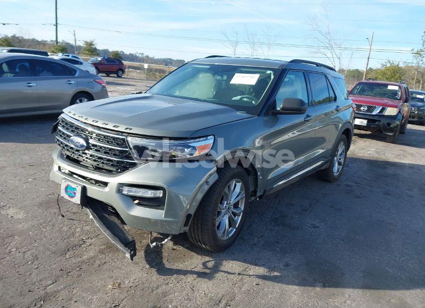 Photo 2 of 2020 Ford Explorer XLT (VIN 1FMSK7DH2LGB01754)