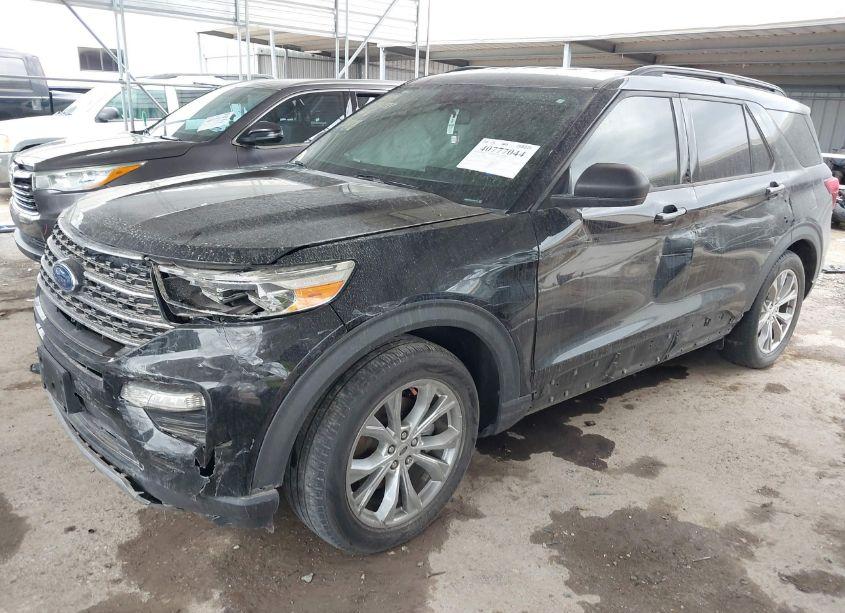Photo 2 of 2020 Ford Explorer XLT (VIN 1FMSK7DH2LGB04718)