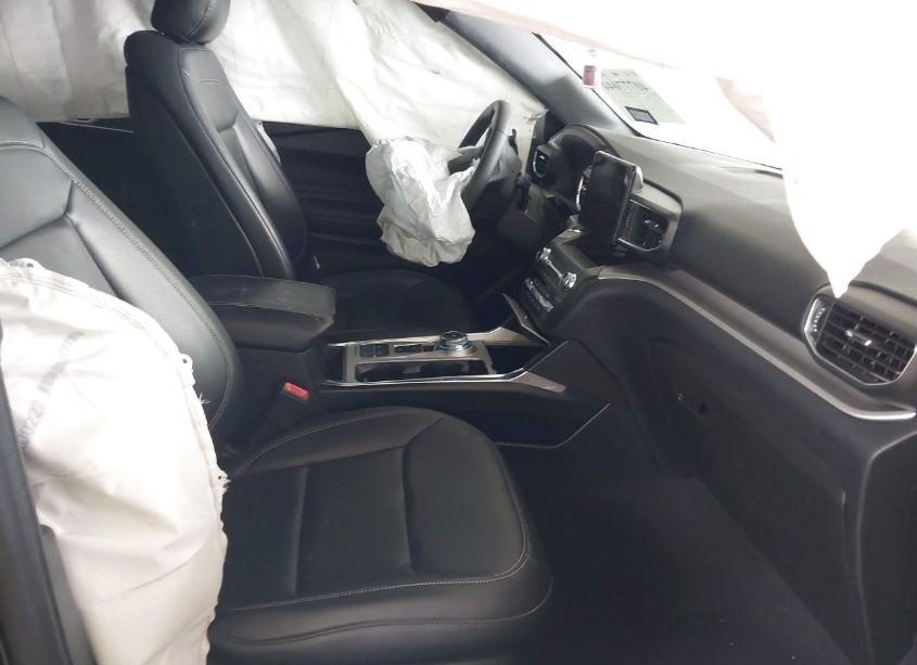 Photo 5 of 2020 Ford Explorer XLT (VIN 1FMSK7DH2LGB04718)