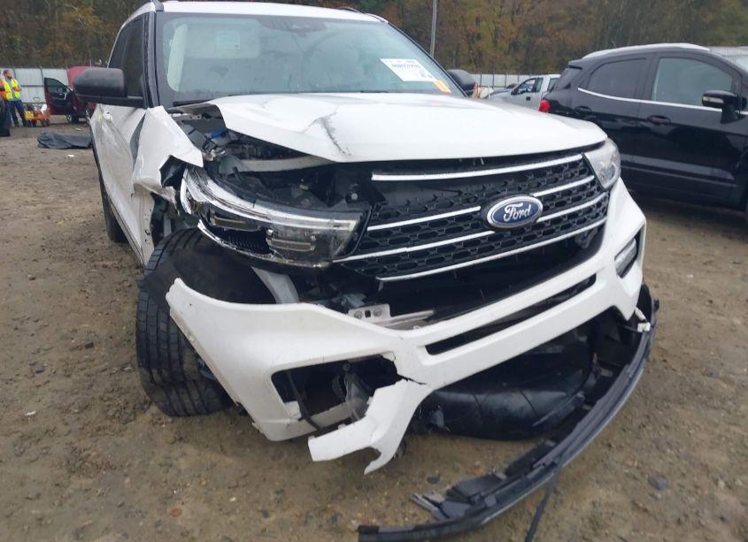Photo 6 of 2020 Ford Explorer XLT (VIN 1FMSK7DH2LGB71240)