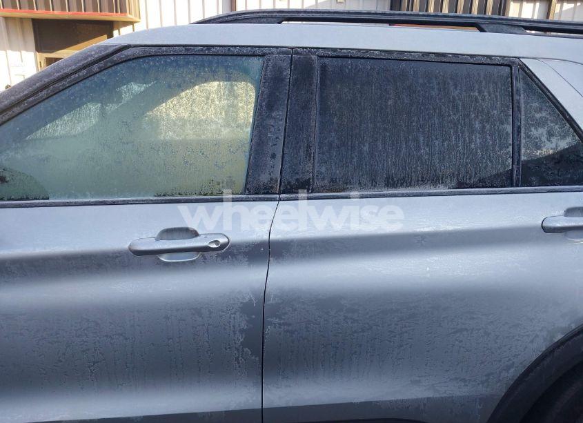 Photo 14 of 2020 Ford Explorer XLT (VIN 1FMSK7DH2LGC23661)