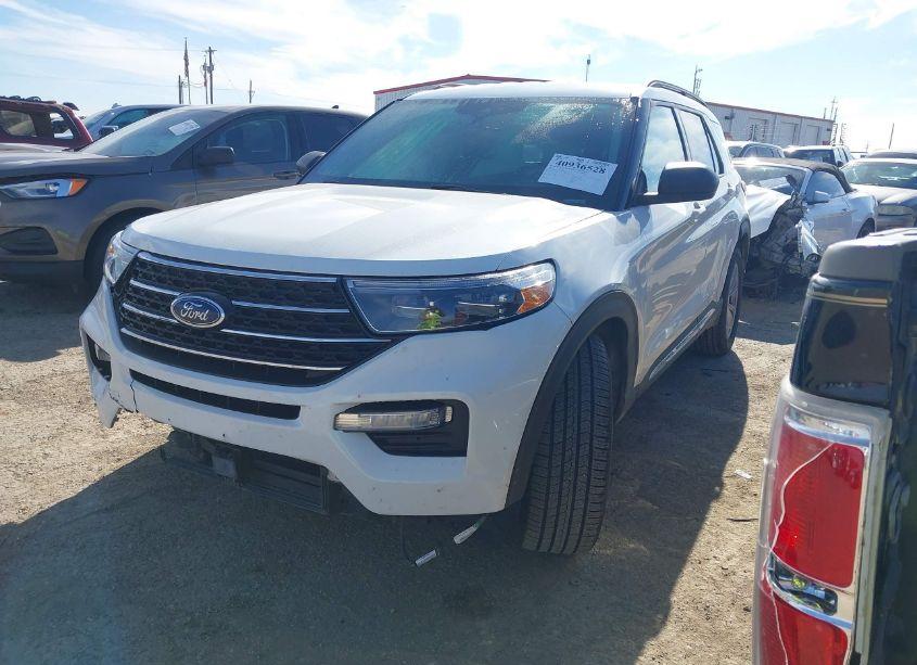 Photo 2 of 2020 Ford Explorer XLT (VIN 1FMSK7DH2LGC50066)