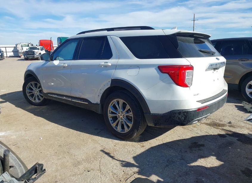 Photo 3 of 2020 Ford Explorer XLT (VIN 1FMSK7DH2LGC50066)