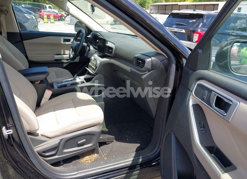 Photo 5 of 2022 Ford Explorer XLT (VIN 1FMSK7DH2NGA60139)