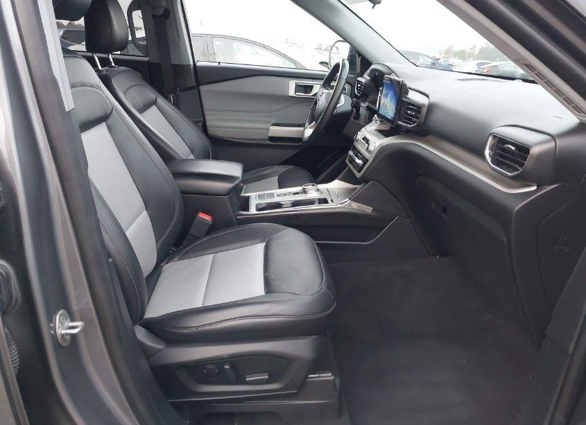 Photo 5 of 2022 Ford Explorer XLT (VIN 1FMSK7DH2NGA74106)