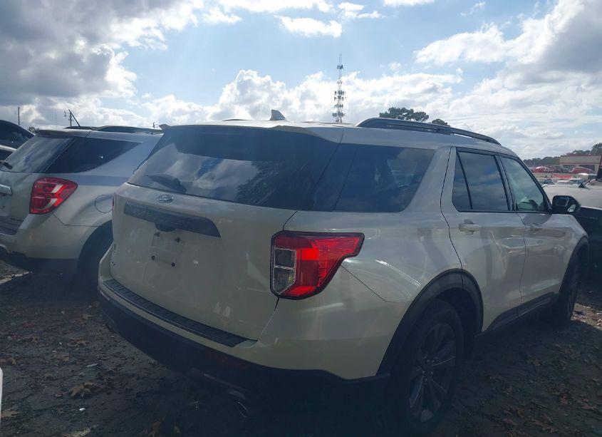 Photo 4 of 2022 Ford Explorer XLT (VIN 1FMSK7DH2NGC50281)