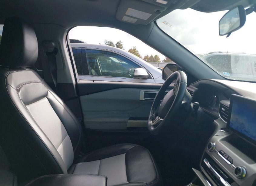 Photo 5 of 2022 Ford Explorer XLT (VIN 1FMSK7DH2NGC50281)