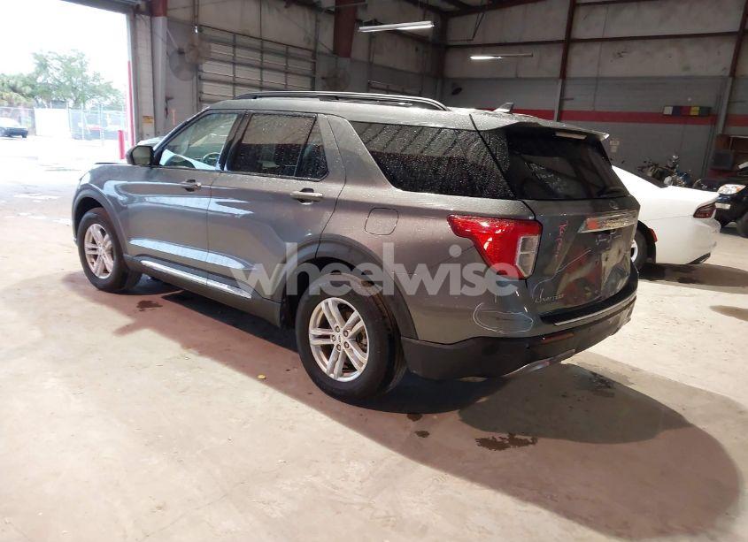 Photo 3 of 2023 Ford Explorer XLT (VIN 1FMSK7DH2PGA22557)