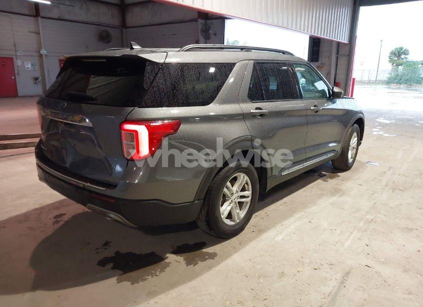 Photo 4 of 2023 Ford Explorer XLT (VIN 1FMSK7DH2PGA22557)