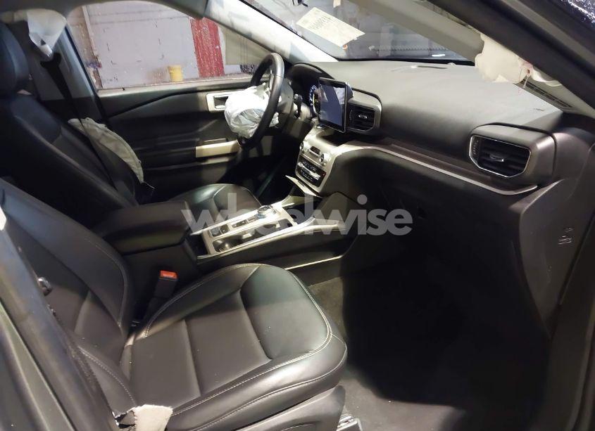 Photo 5 of 2023 Ford Explorer XLT (VIN 1FMSK7DH2PGA22557)