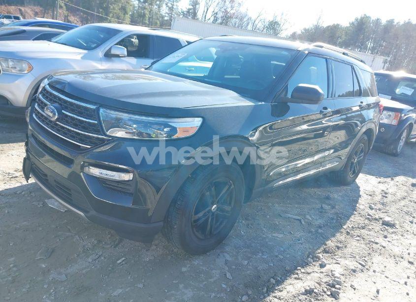 Photo 2 of 2023 Ford Explorer XLT (VIN 1FMSK7DH2PGA26981)