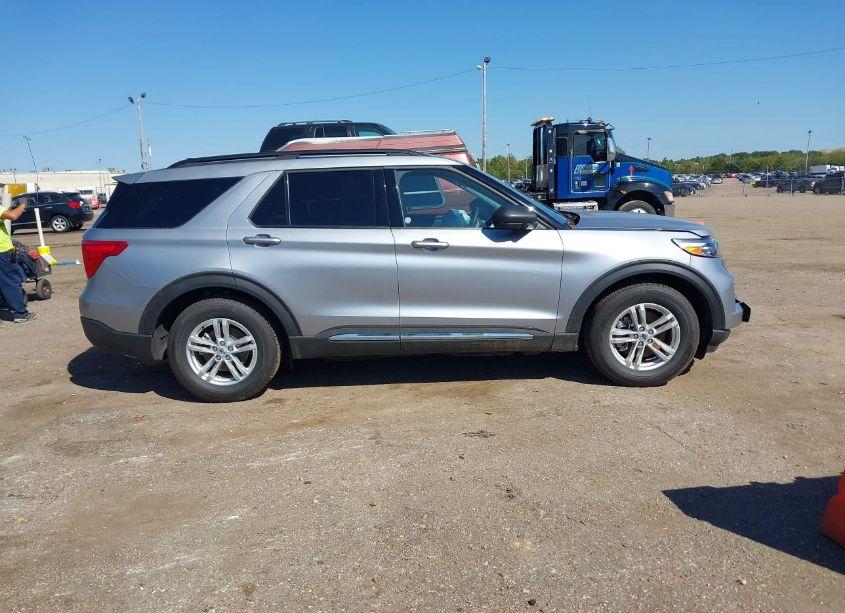 Photo 13 of 2023 Ford Explorer XLT (VIN 1FMSK7DH2PGB17958)