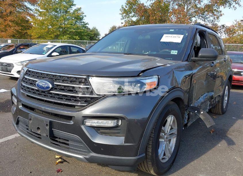 Photo 2 of 2020 Ford Explorer XLT (VIN 1FMSK7DH3LGA32962)