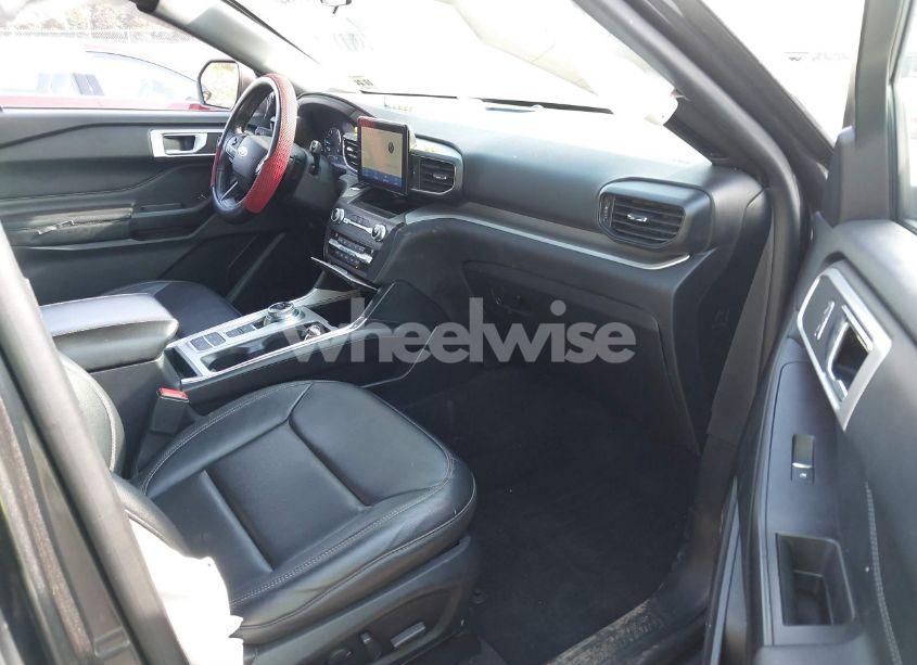 Photo 5 of 2020 Ford Explorer XLT (VIN 1FMSK7DH3LGA32962)