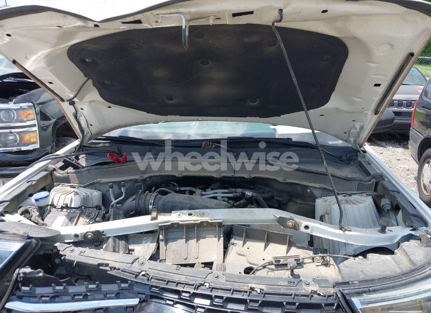 Photo 10 of 2021 Ford Explorer XLT (VIN 1FMSK7DH3MGA00031)