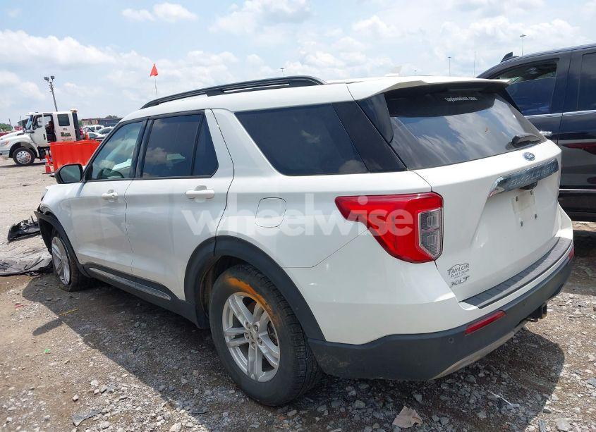 Photo 15 of 2021 Ford Explorer XLT (VIN 1FMSK7DH3MGA00031)