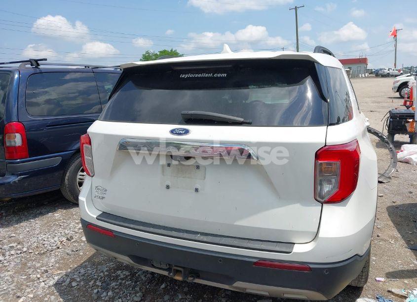 Photo 17 of 2021 Ford Explorer XLT (VIN 1FMSK7DH3MGA00031)