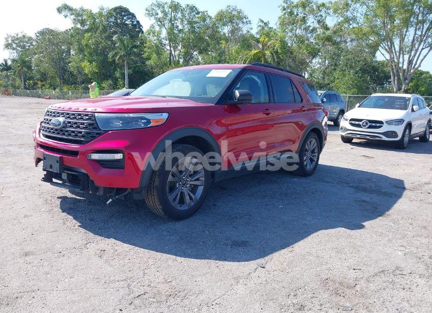 Photo 2 of 2021 Ford Explorer XLT (VIN 1FMSK7DH3MGB50785)
