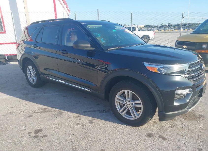 2021 Ford Explorer XLT (VIN 1FMSK7DH3MGB86797) main photo